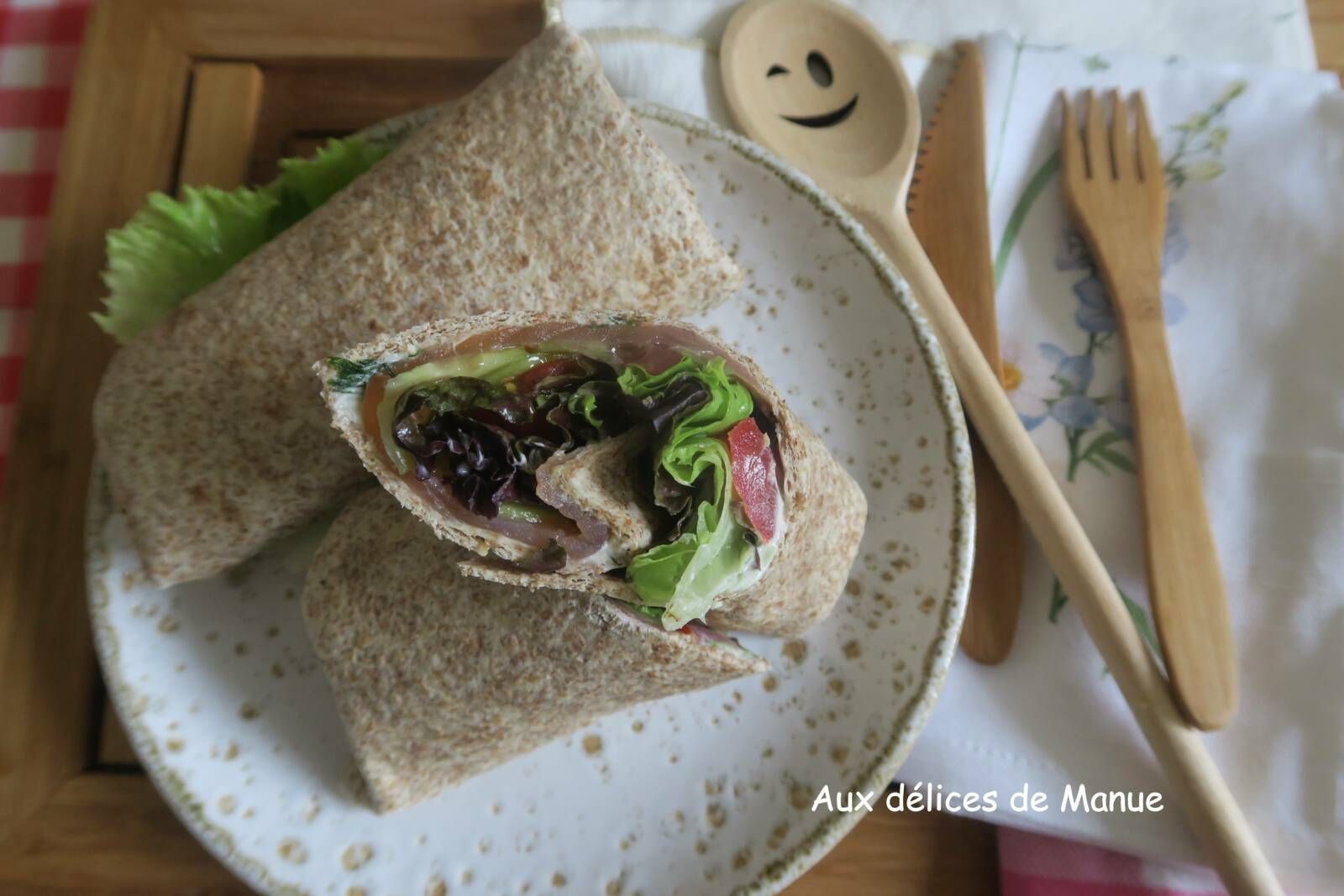 Wraps au saumon, concombre et tomate à la crème à l'aneth