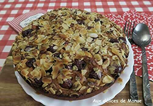 Gâteau moelleux aux cerises, amandes et ricotta 