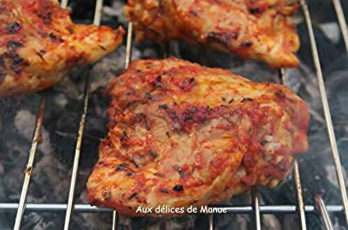 Hauts de cuisses de poulet marinés au concentré de tomates au BBQ