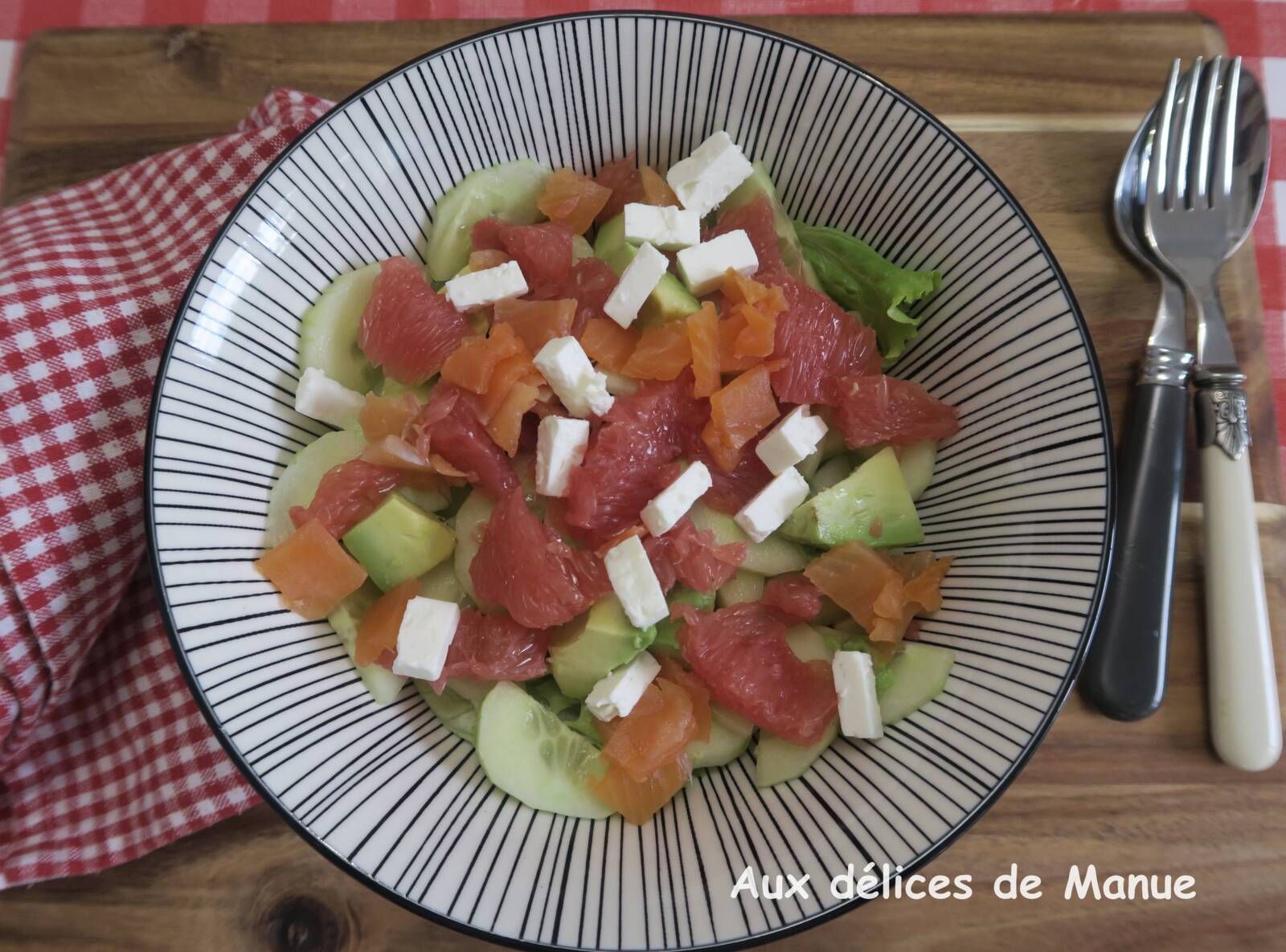 Salade fraicheur d'avocat, concombre et truite fumée au pamplemousse 