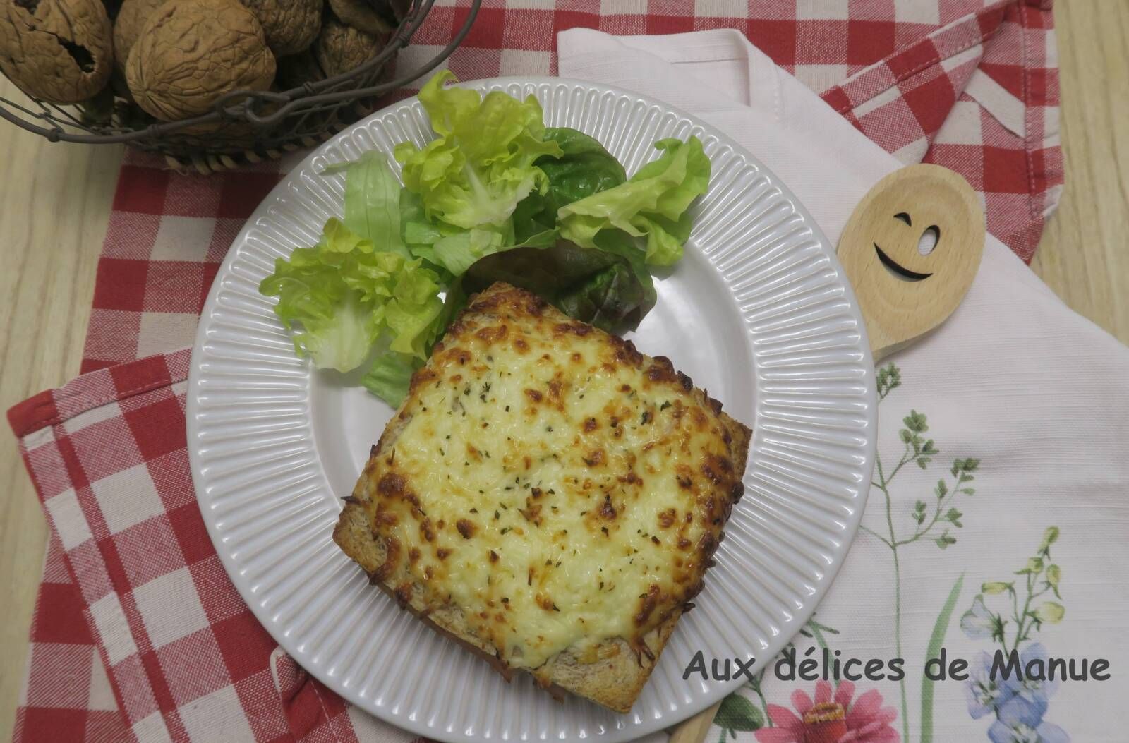 Croque monsieur au jambon et crème de champignons