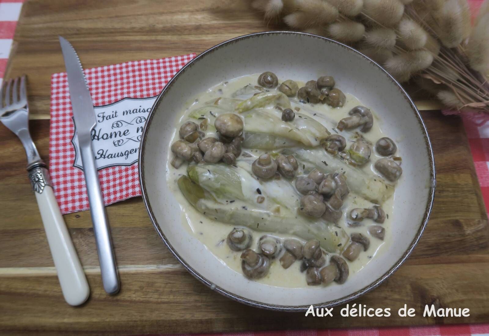 Endives à la forestière et crème à la moutarde