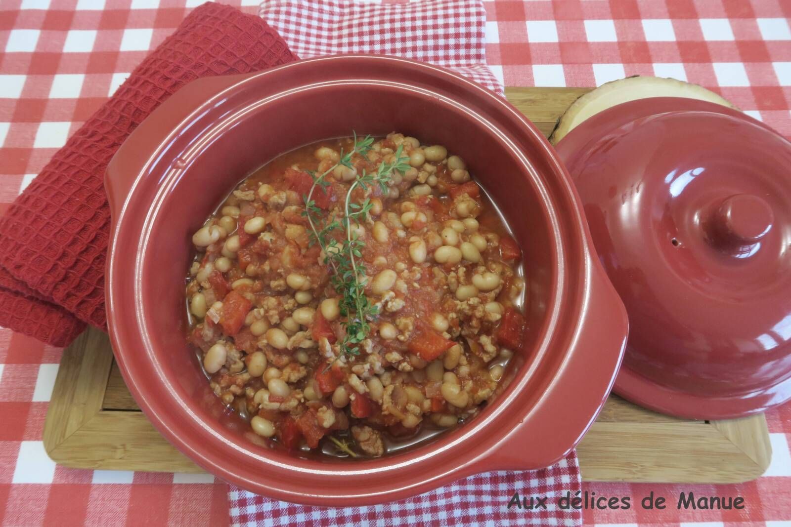 Ragoût d'haricots blancs au poivron et veau à la sauce tomate 