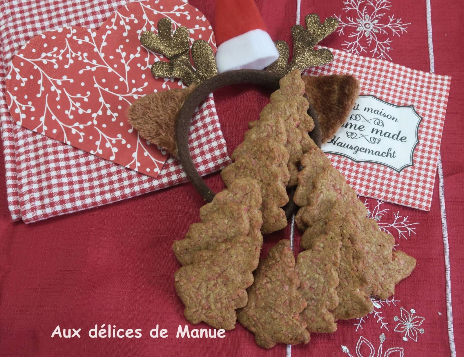Biscuits sapin aux pralines roses (Noël)