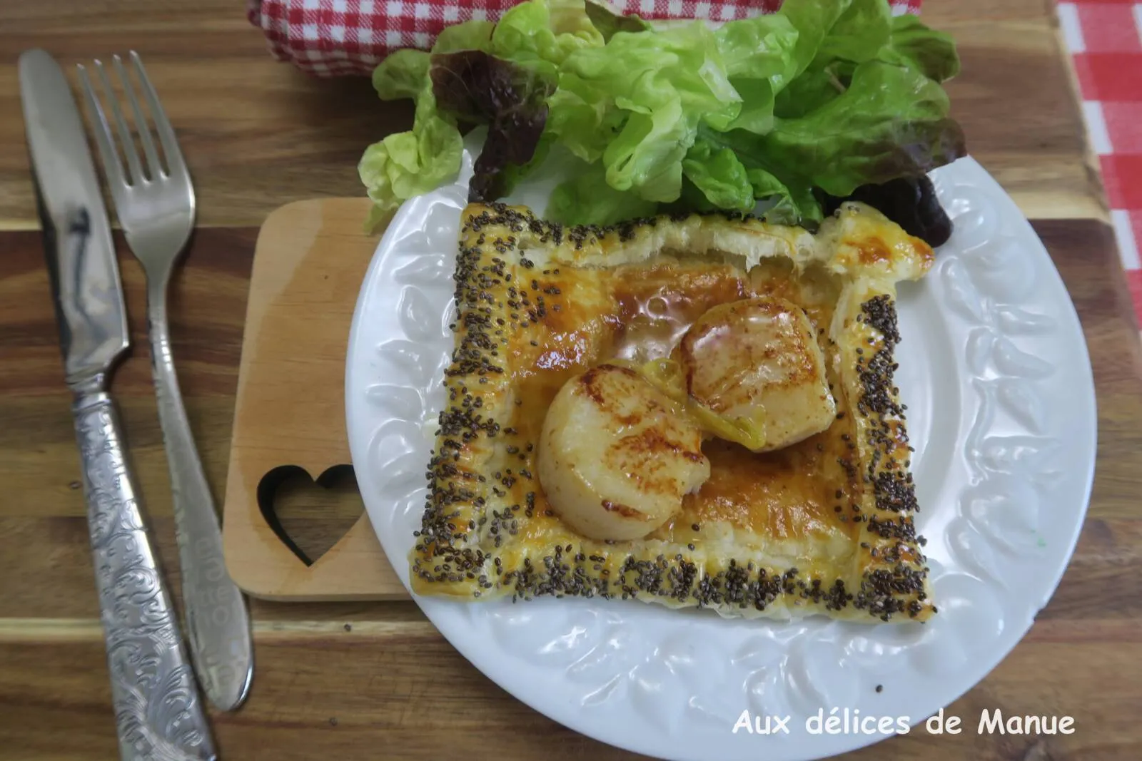 Feuilletés aux noix de Saint-Jacques au beurre citronné 