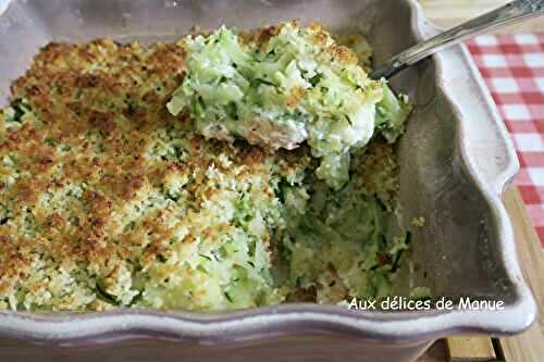 Gratin de saumon aux courgettes et pommes de terre, à la chapelure au beurre citronné