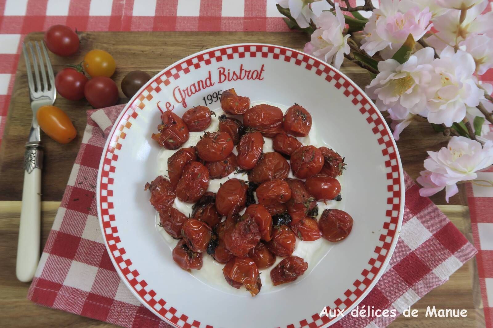 Tomates cerises rôties sur crémeux à la feta, au Air Fryer ou au four  
