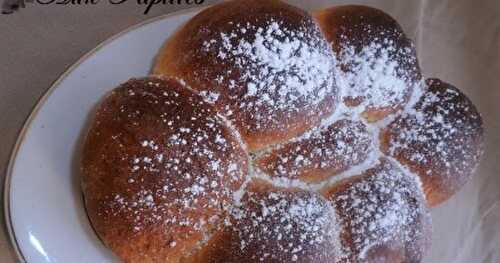 Brioche Buchtlen à l'abricot