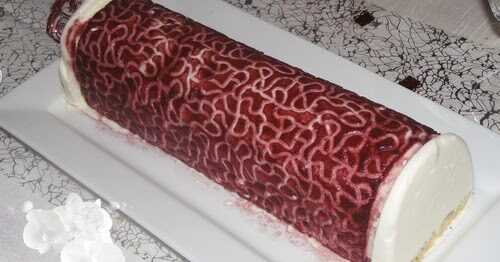 Bûche Fruits rouges / Chocolat blanc