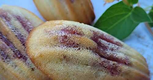 Madeleines à la confiture de fraises