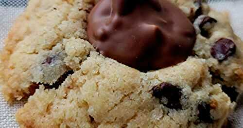 Cookies garnis de chocolat