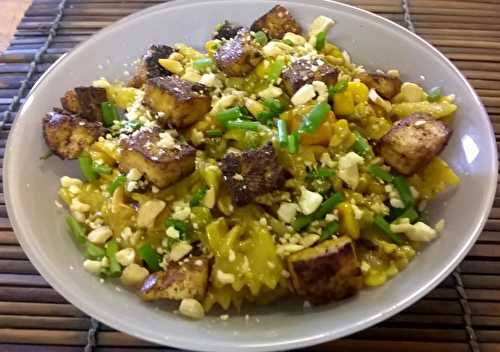 Farfalles, petits légumes crème de coco et tofu mariné