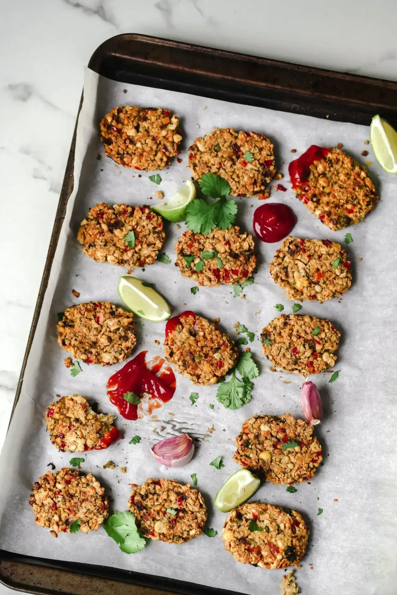 CROQUETTES AUX POIS CHICHES ET LÉGUMES