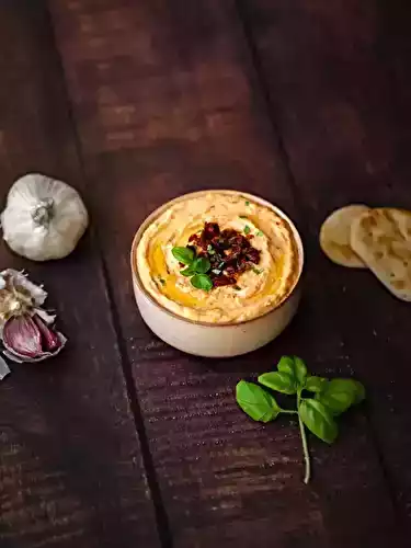 HUMMUS DE HARICOTS BLANCS AUX TOMATES SÉCHÉES