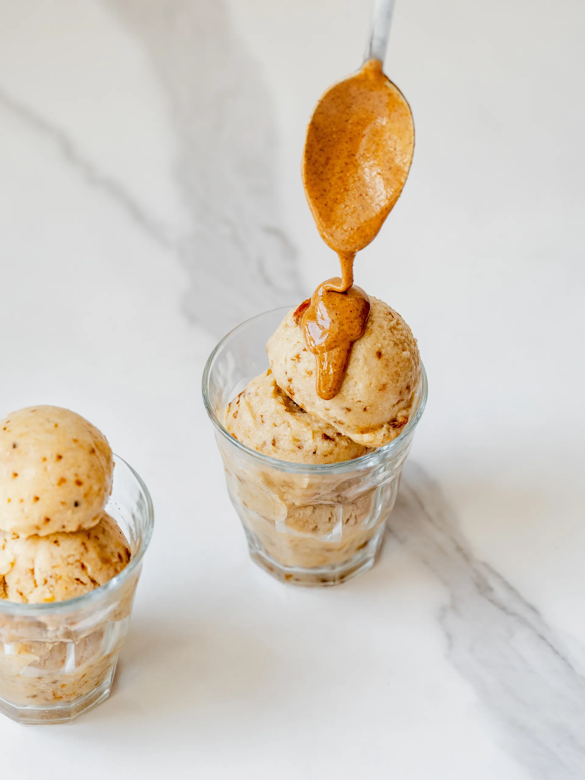 « NICE CREAM » DE BANANE AU CARAMEL SALÉ