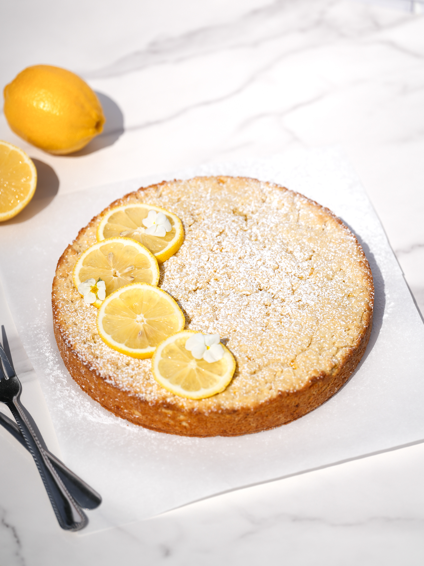 Gâteau au citron entier parfait pour l'heure du thé