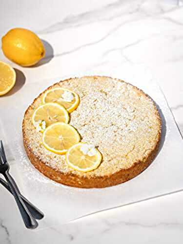 Gâteau au citron entier parfait pour l'heure du thé