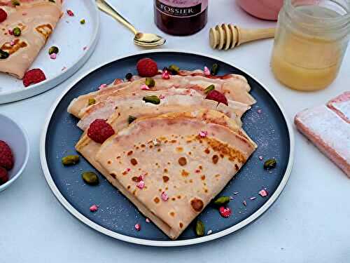 Crêpes à la poudre de biscuits rose au Thermomix - Bienvenue au bal des saveurs