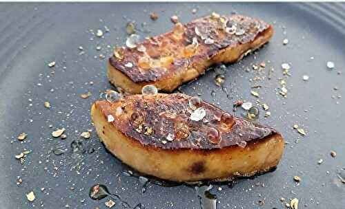 Foie gras poêlé au miel & perles de saveurs