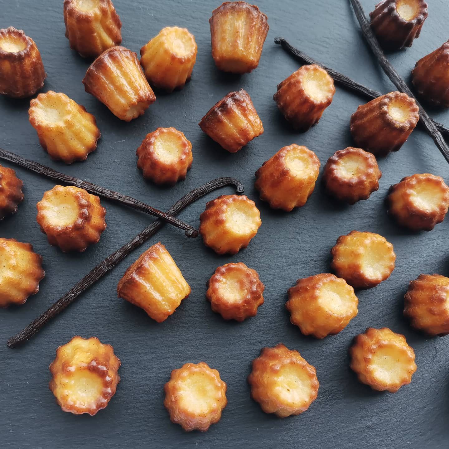 Mini cannelés au Thermomix - Bienvenue au bal des saveurs