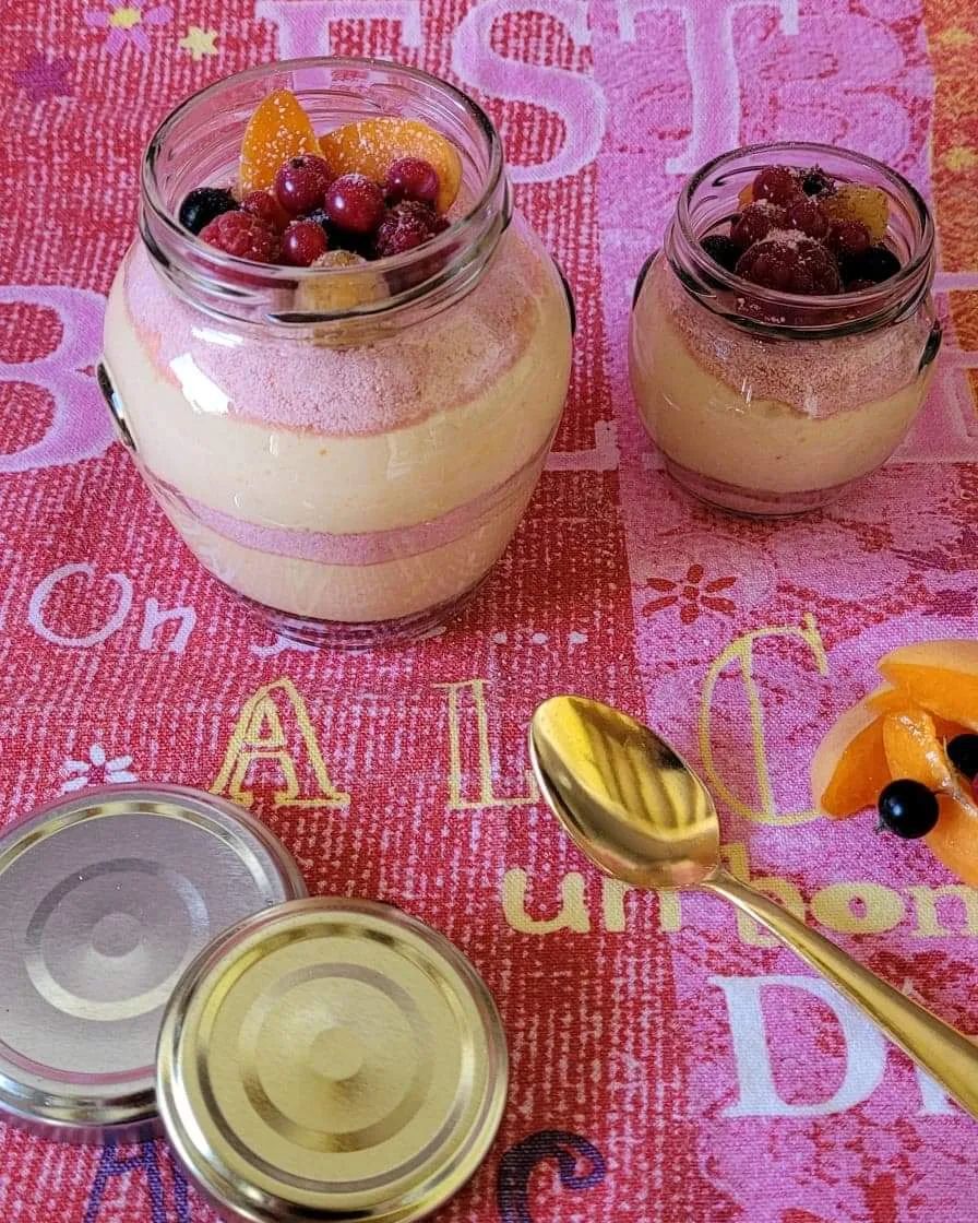 Mousse à l'abricot et poudre de biscuit rose de Reims - Bienvenue au bal des saveurs