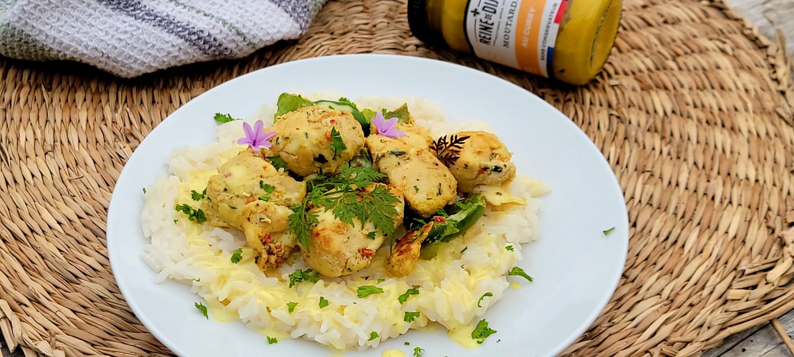 Poulet aux épices sur son lit de riz