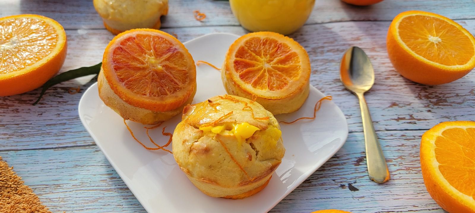 Muffins à l'orange sanguine et curd orange sanguine 