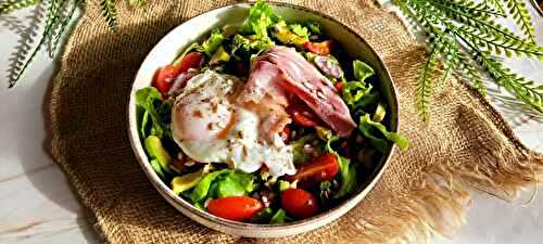 Salade de crudités et oeuf mollet