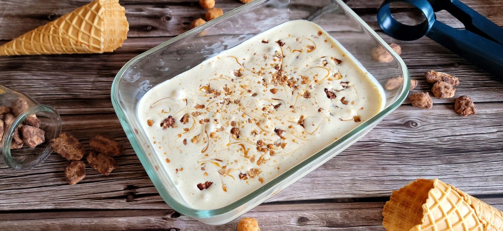 Glace vanille, noix de macadamia, pécan et caramel au Thermomix
