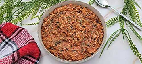 Riz, steak haché et tomate