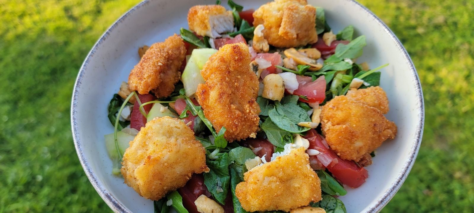 Salade au poulet croustillant