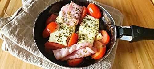 Poêlée de fêta, bacon et tomates cerises au miel