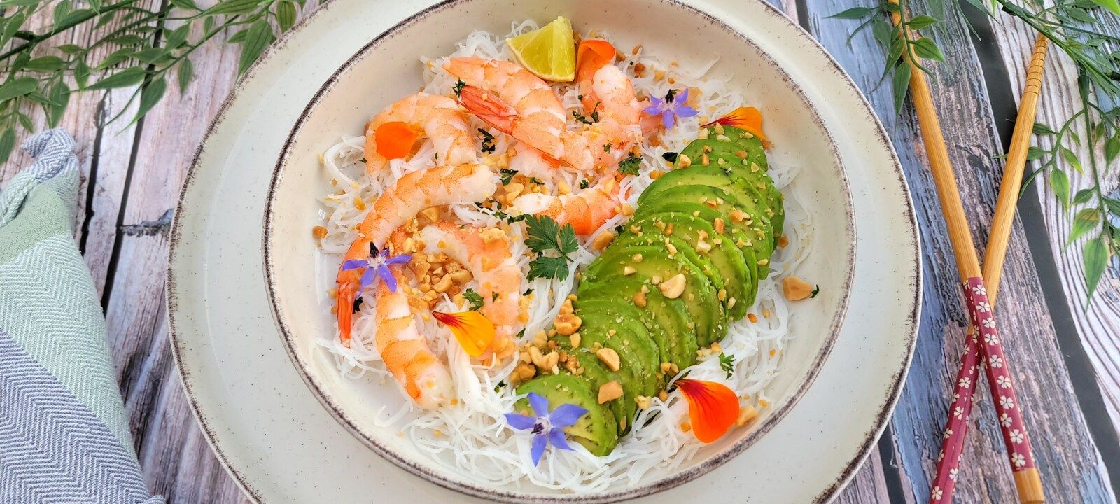 Bowl avocat et crevettes de Jow
