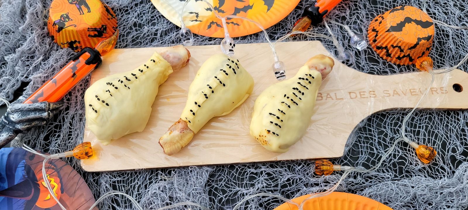 Poulet suturé