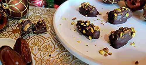 Dattes au chocolat fourrées au beurre de cacahuète et pistache