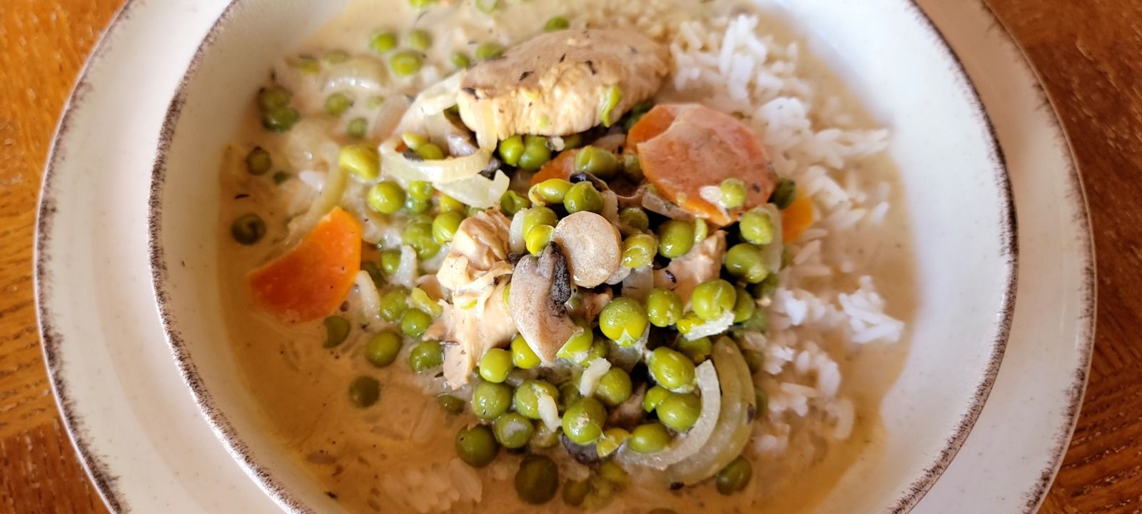 Blanquette de poulet, riz et petits pois au cookeo