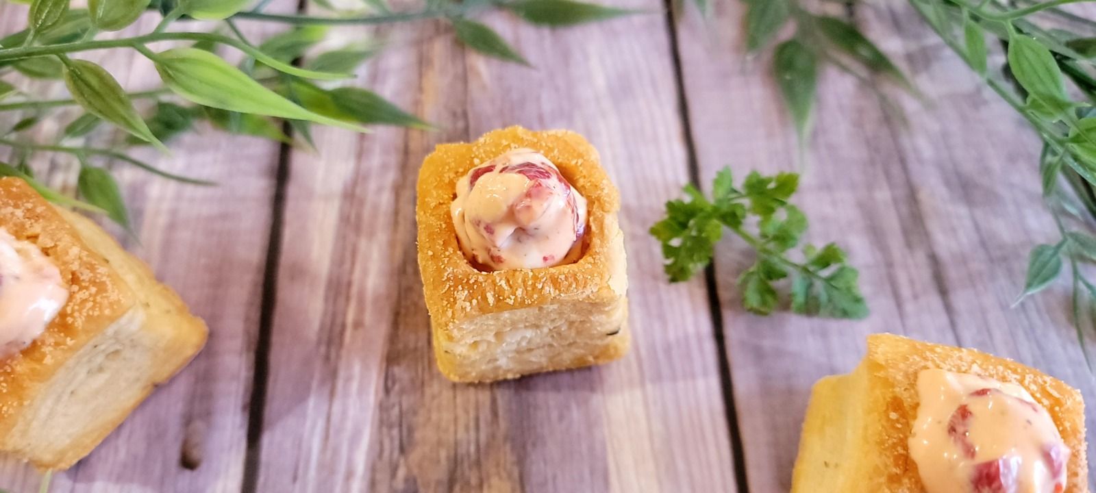 Bouchées tapenade rouge poivron & fromage frais