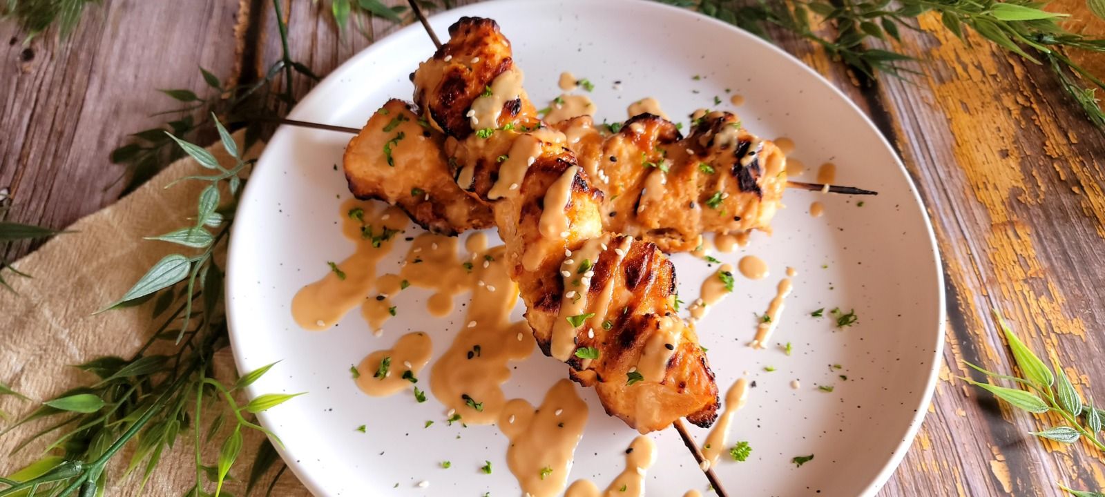 Brochettes de poulet grillé sauce Satay