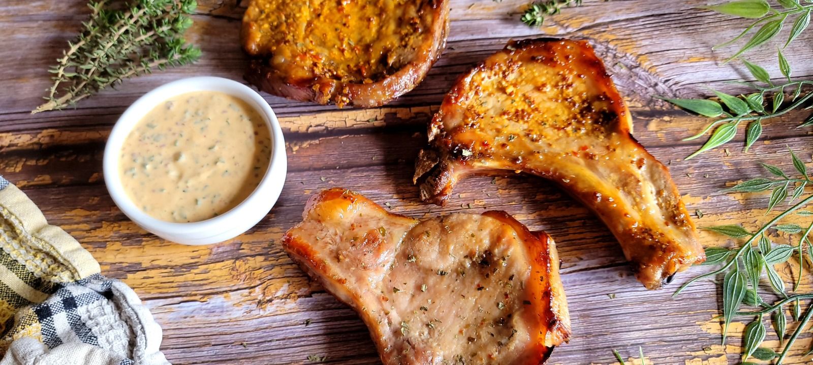 Côtes de porc marinées au miel ou moutarde au piment d'Espelette