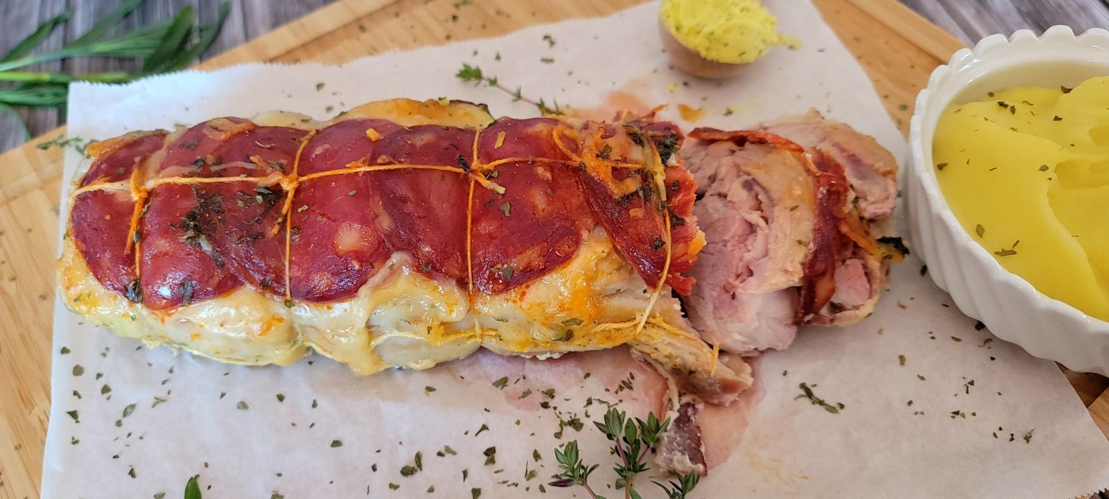 Filet mignon de porc, chorizo, poitrine fumée et tomates