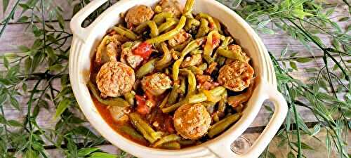 Poêlée haricots verts, tomates et saucisse de Toulouse