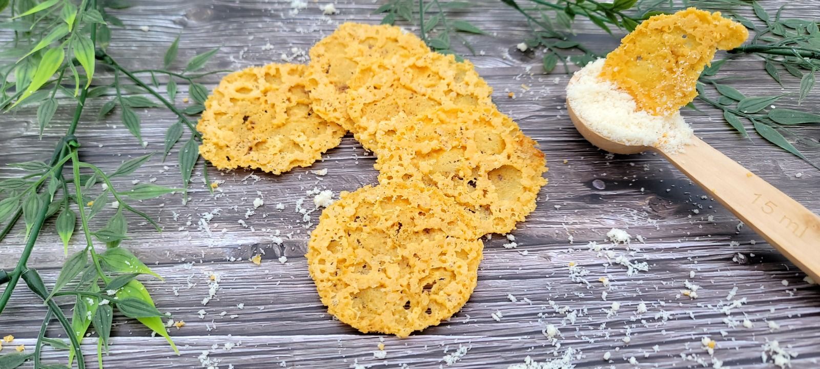 Tuiles au parmesan