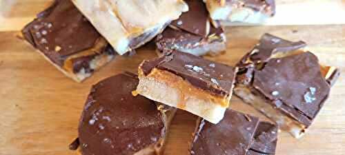 Écorce de banane au chocolat et au beurre de cacahuète, une friandise glacée