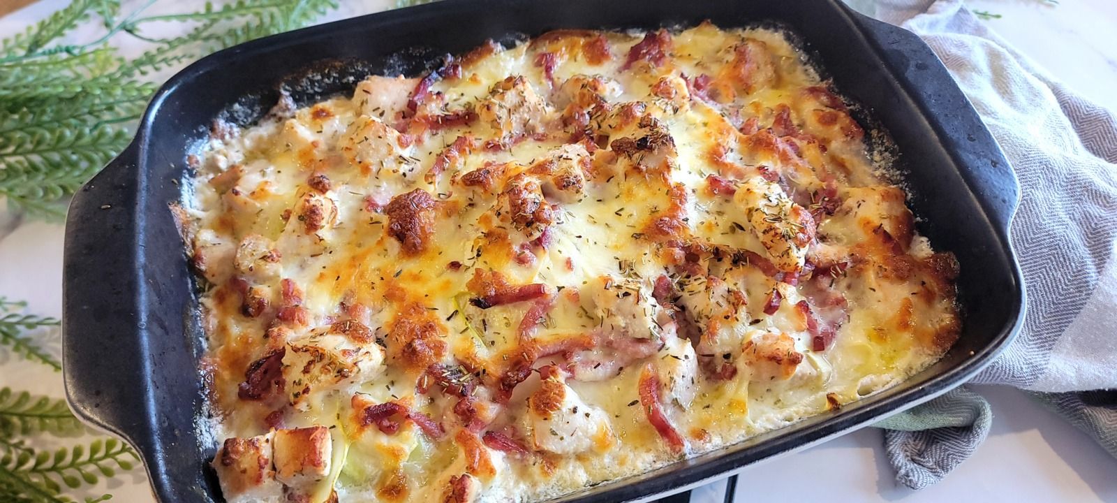 Gratin de Ravioles aux Courgettes, Poulet, Bacon et Mozzarella
