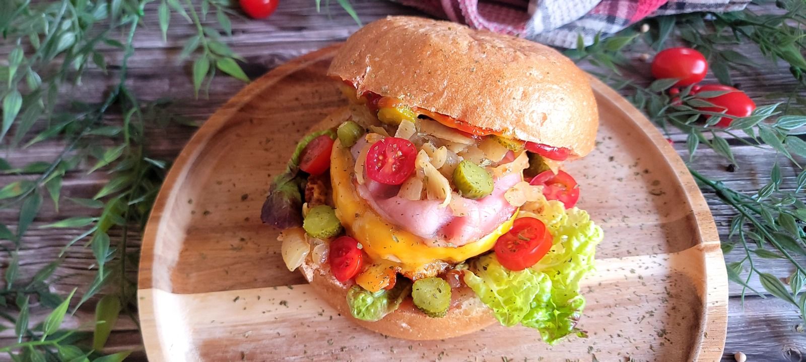 Burger et sa compotée d'oignons au Melfor