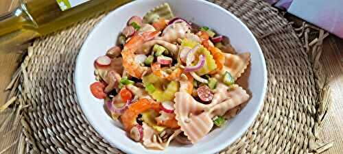 Salade de farfalle multicolores aux crevettes et vinaigrette citronnée