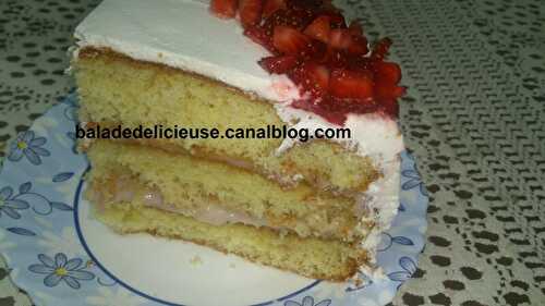 Gâteau Blanche neige aux fraises