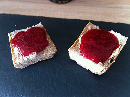 CONFITURE AUX FRAMBOISES ET FRAISES