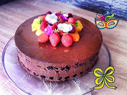 GATEAU MOUSSE AU CHOCOLAT ,PRALIN ET CERISES