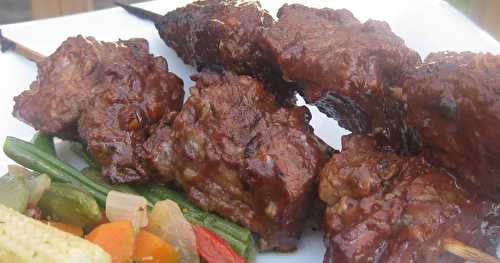 Brochettes de bavette de boeuf grillée